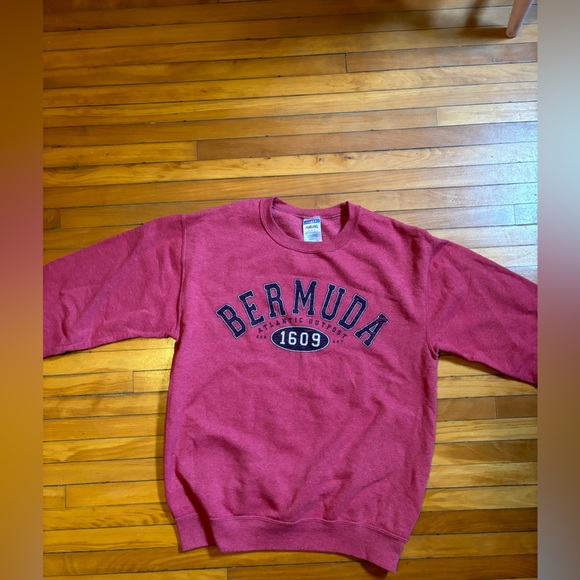 Jerzees Red Bermuda Graphic Crewneck Sweater - Picture 4 of 5